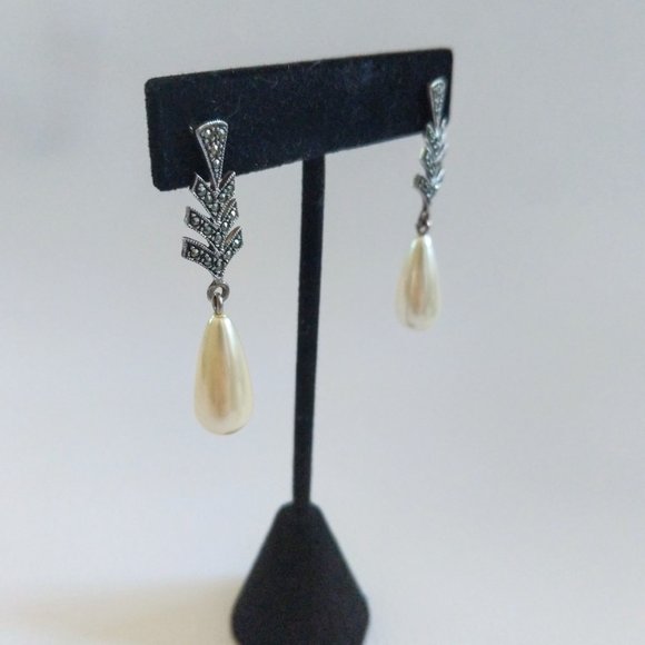 Pearl and Sterling Silver Drop Earrings, Dangle, Vintage Estate Jewelry - Picture 3 of 5